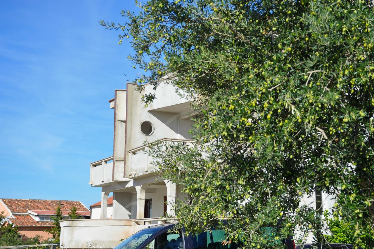 Apartments Summersong Novalja Extérieur photo