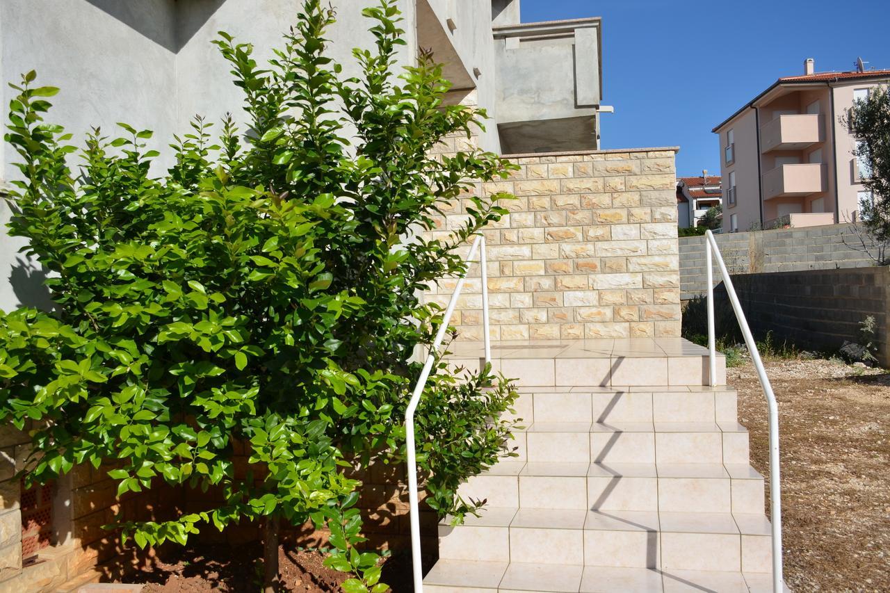 Apartments Summersong Novalja Extérieur photo